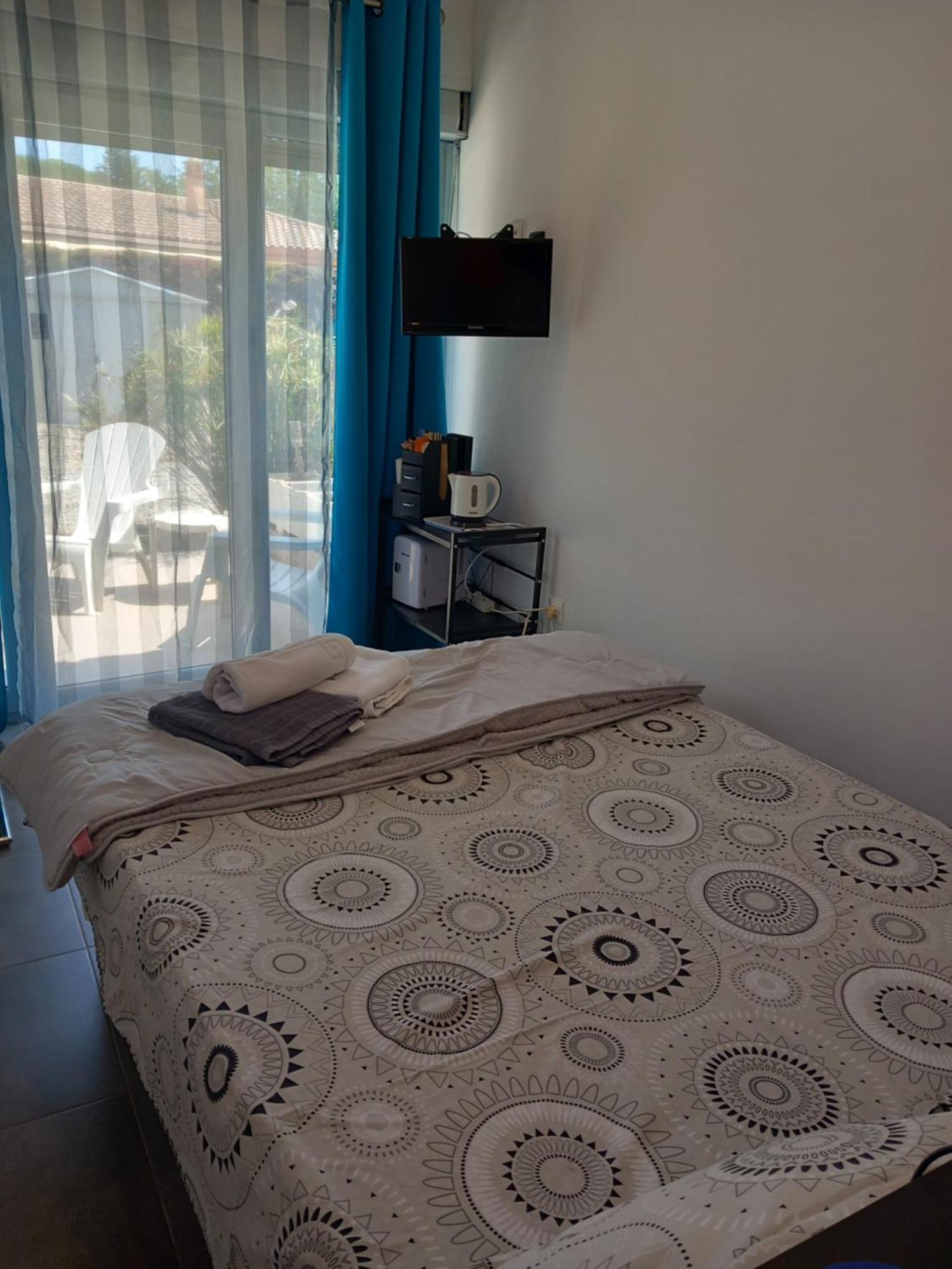 Les Lezards 2 Au Soleil Draguignan Bed & Breakfast Bagian luar foto