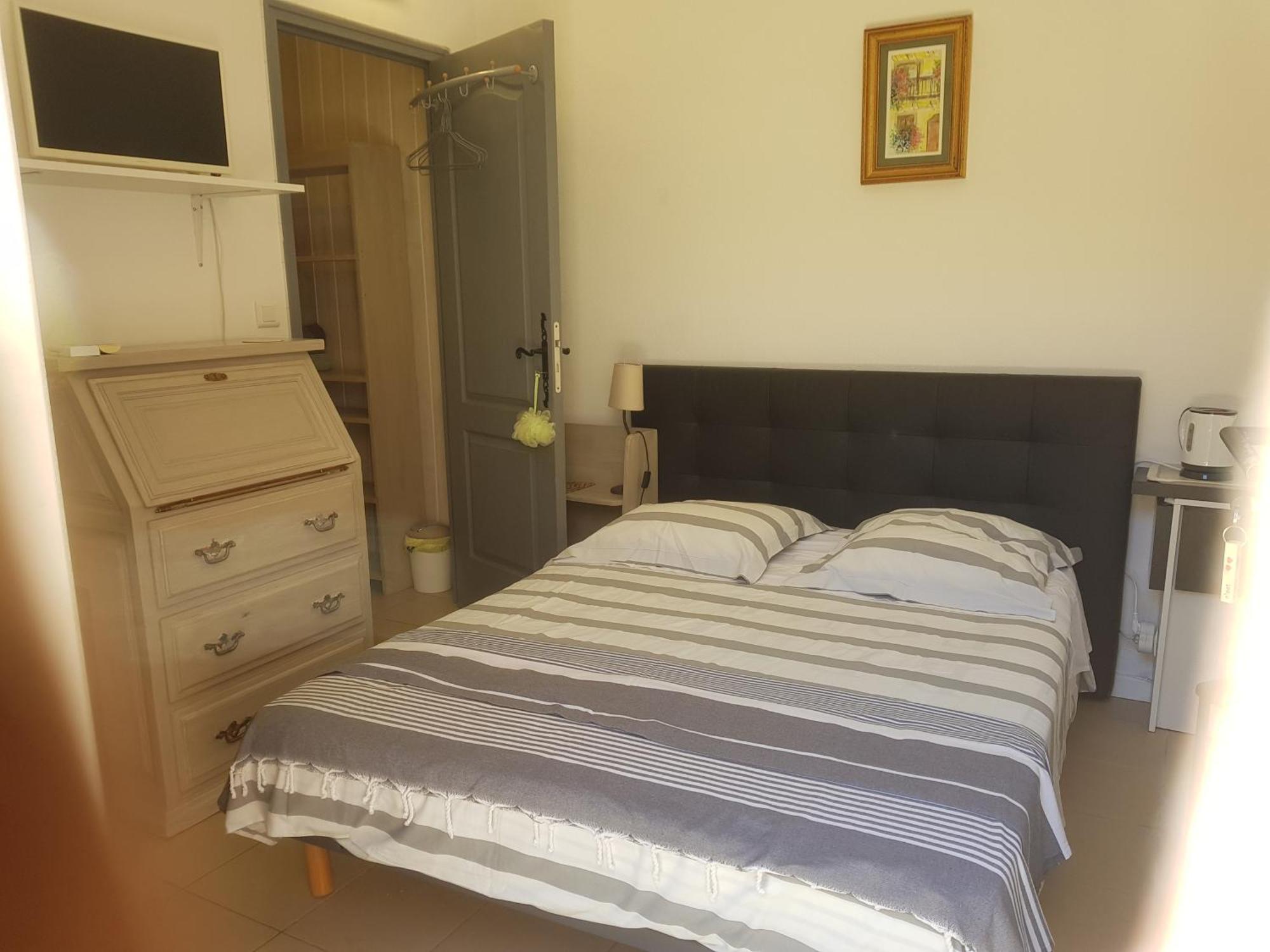 Les Lezards 2 Au Soleil Draguignan Bed & Breakfast Bagian luar foto