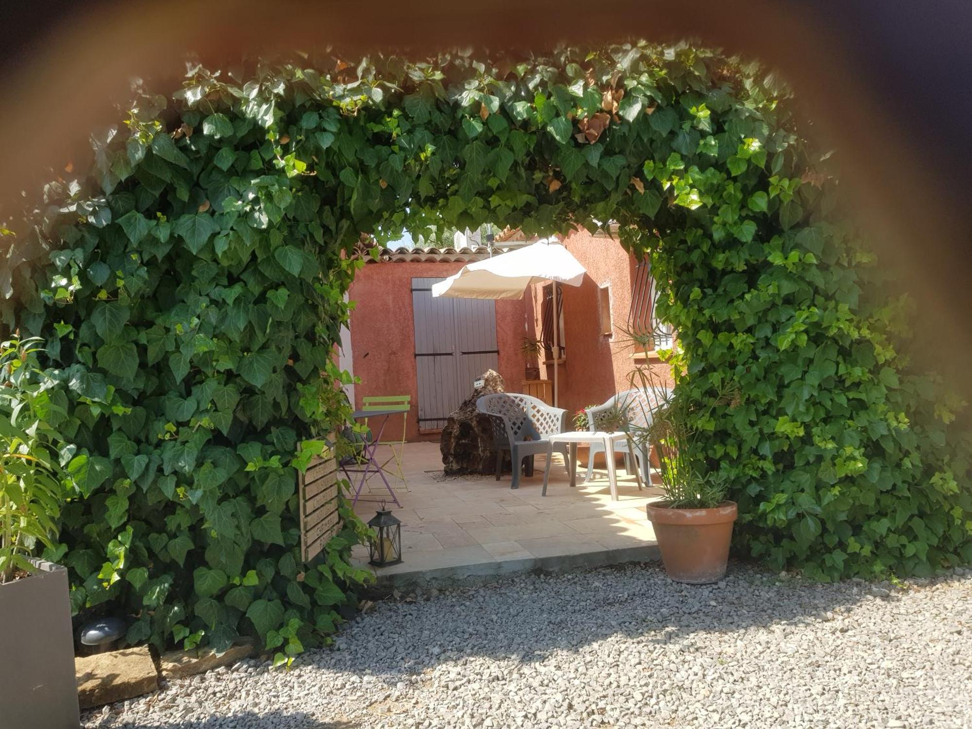 Les Lezards 2 Au Soleil Draguignan Bed & Breakfast Bagian luar foto